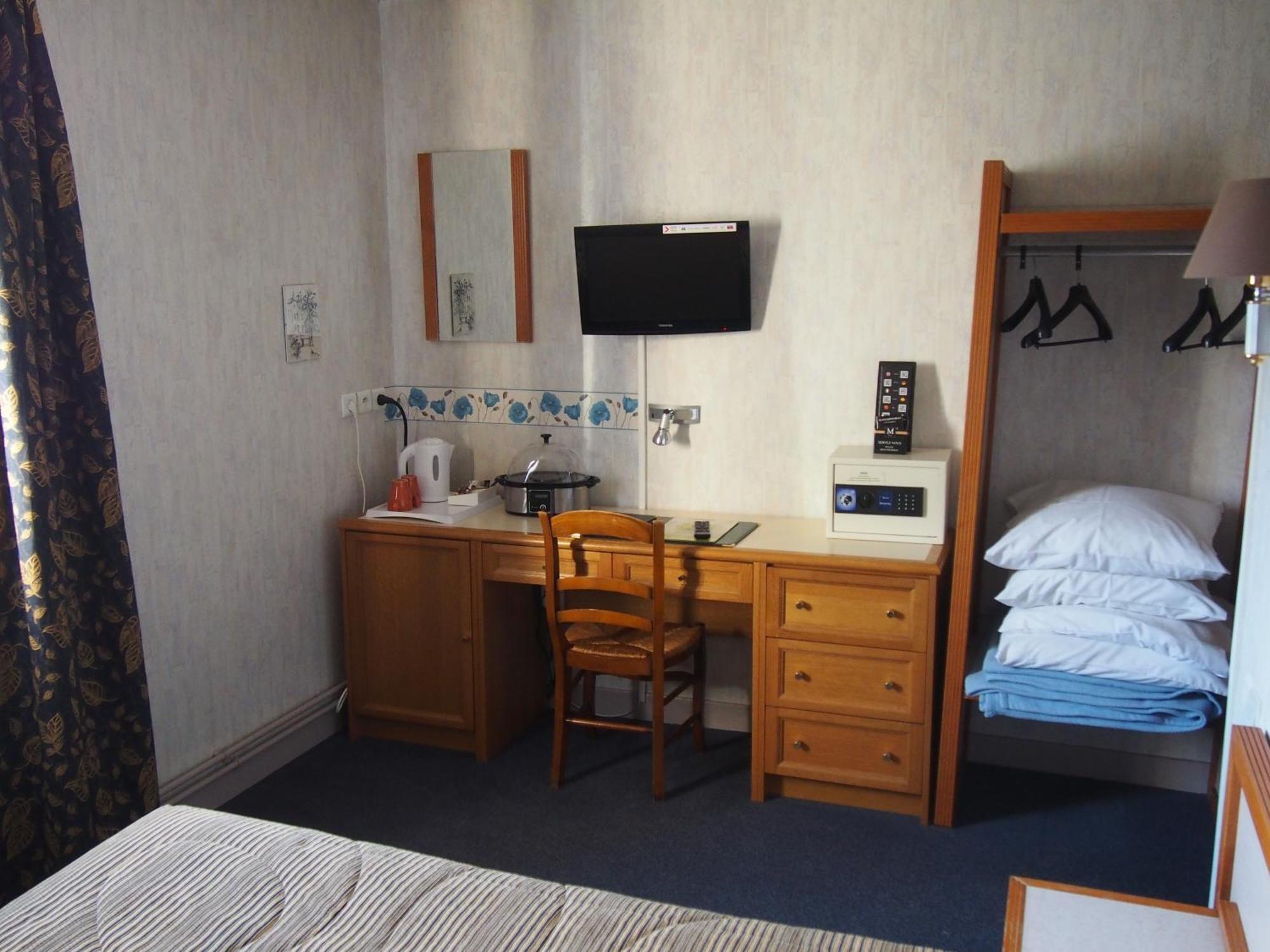 Hotel Val Saint Hilaire Givet Cameră foto